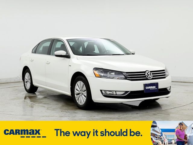 2015 Volkswagen Passat 1.8T Limited