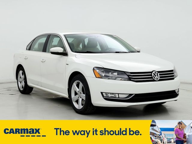 2015 Volkswagen Passat 1.8T Limited