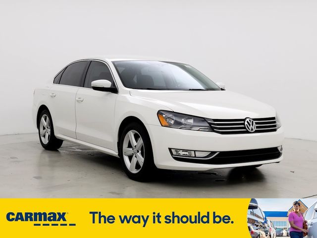 2015 Volkswagen Passat 1.8T Limited