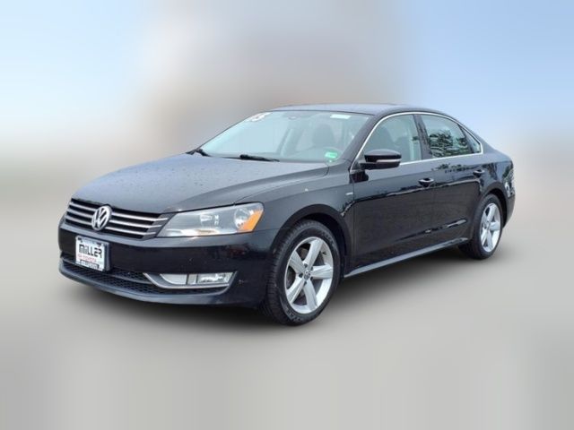 2015 Volkswagen Passat 1.8T Limited