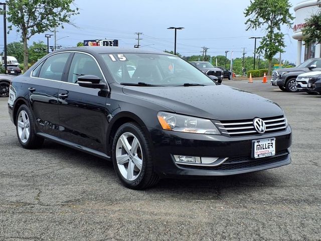 2015 Volkswagen Passat 1.8T Limited