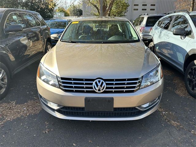 2015 Volkswagen Passat 1.8T SEL Premium