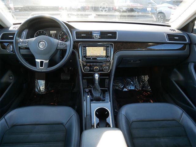 2015 Volkswagen Passat 1.8T SEL Premium