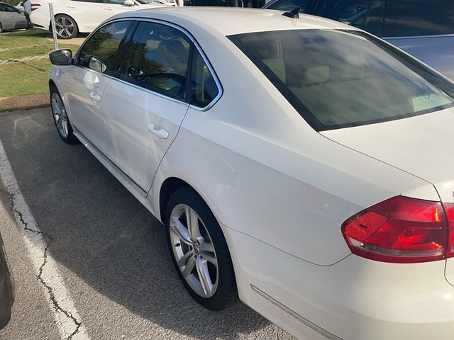 2015 Volkswagen Passat 2.0L TDI SE Navigation