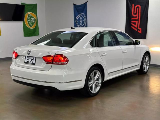 2015 Volkswagen Passat 2.0L TDI SE Navigation