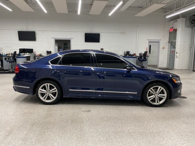 2015 Volkswagen Passat 3.6L V6 SEL Premium