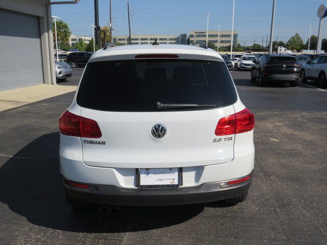 2015 Volkswagen Tiguan SE