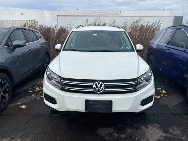 2015 Volkswagen Tiguan SE