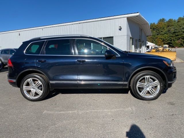 2015 Volkswagen Touareg Executive