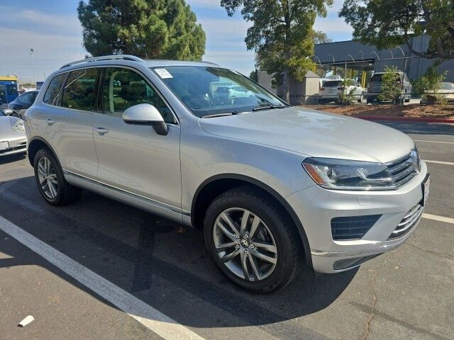 2015 Volkswagen Touareg Lux