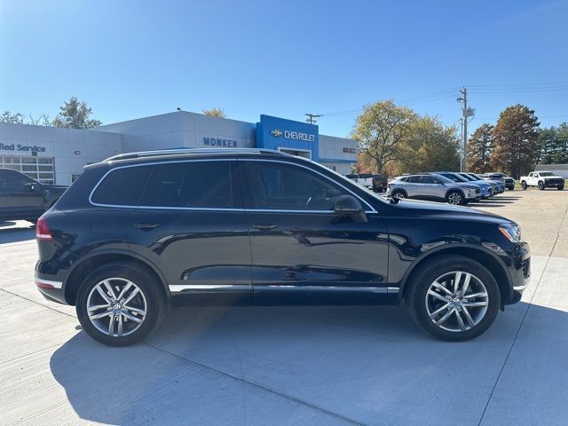 2015 Volkswagen Touareg Lux