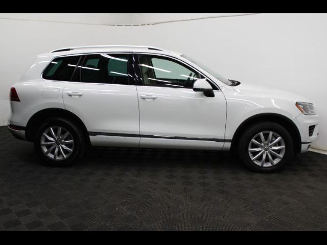 2015 Volkswagen Touareg Lux