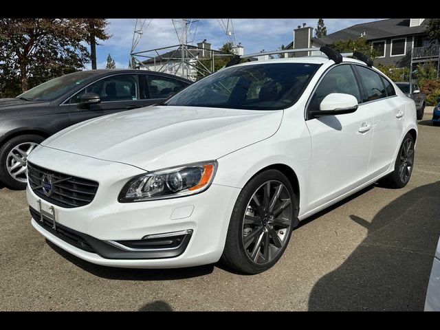 2015 Volvo S60 T5 Drive-E Platinum