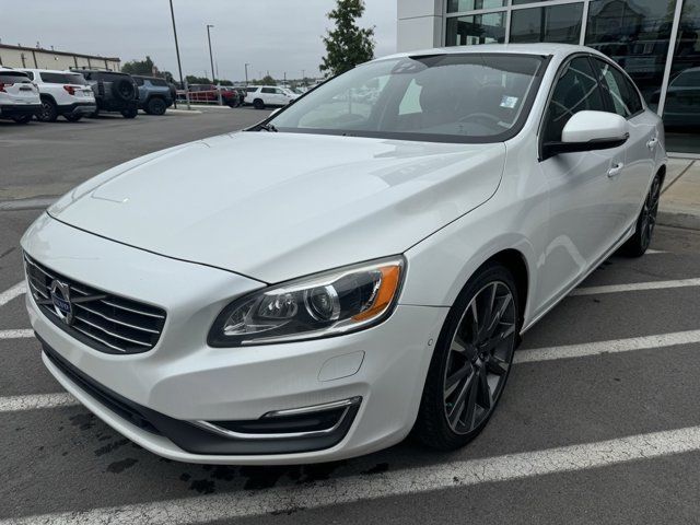 2015 Volvo S60 T6 Drive-E Platinum