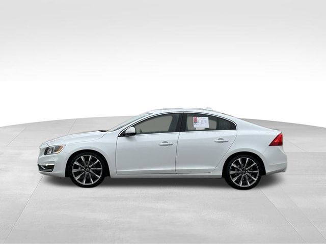 2015 Volvo S60 T6 Drive-E Platinum