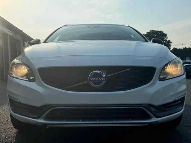 2015 Volvo V60 Cross Country T5