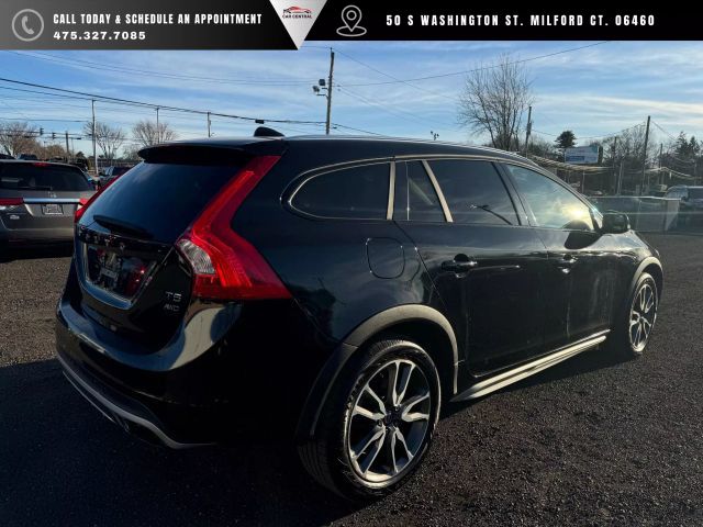 2015 Volvo V60 Cross Country T5