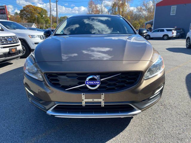 2015 Volvo V60 Cross Country T5