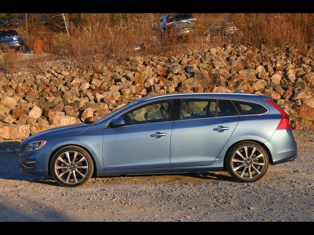 2015 Volvo V60 T5 Drive-E Premier Plus