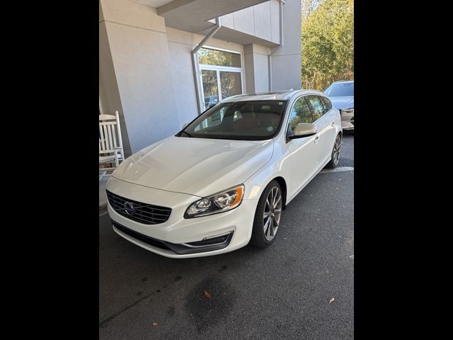 2015 Volvo V60 T5 Drive-E Premier Plus