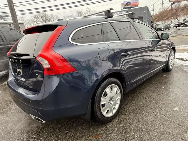 2015 Volvo V60 T5 Drive-E Premier Plus