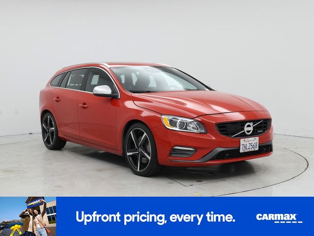2015 Volvo V60 T6 R-Design Platinum