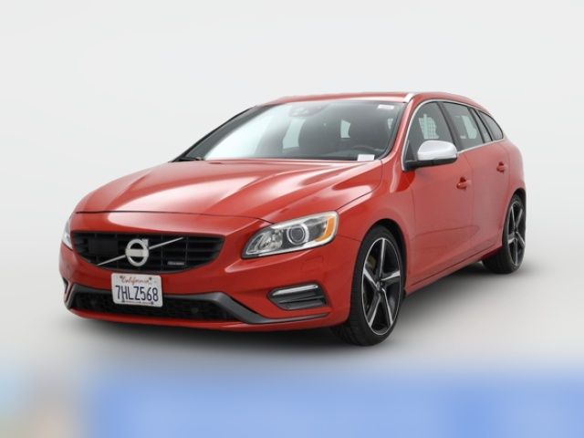 2015 Volvo V60 T6 R-Design Platinum