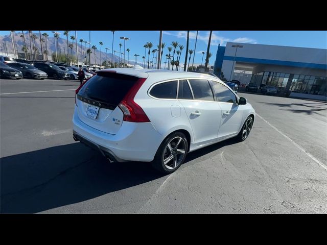 2015 Volvo V60 T6 R-Design Platinum