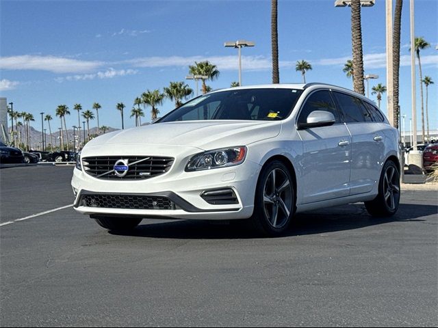 2015 Volvo V60 T6 R-Design Platinum