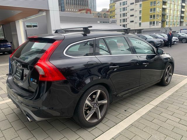 2015 Volvo V60 T6 R-Design Platinum