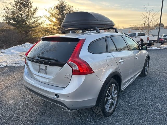 2015 Volvo V60 Cross Country T5