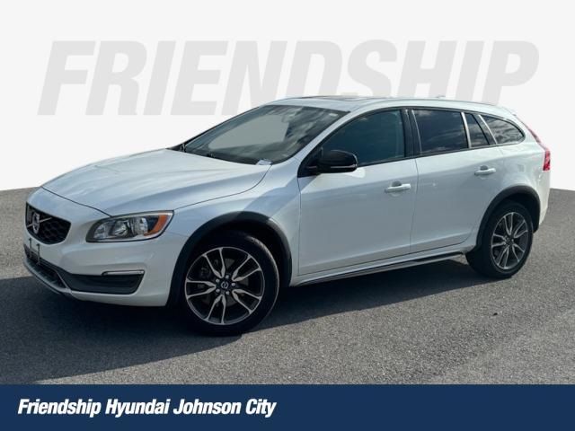 2015 Volvo V60 Cross Country T5