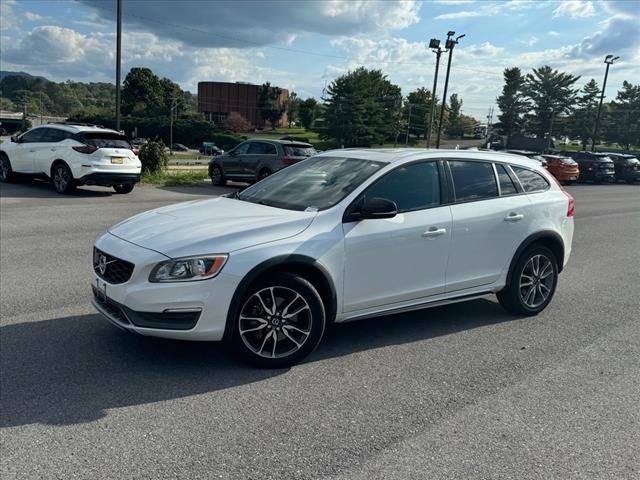 2015 Volvo V60 Cross Country T5