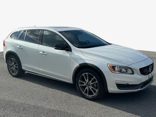 2015 Volvo V60 Cross Country T5