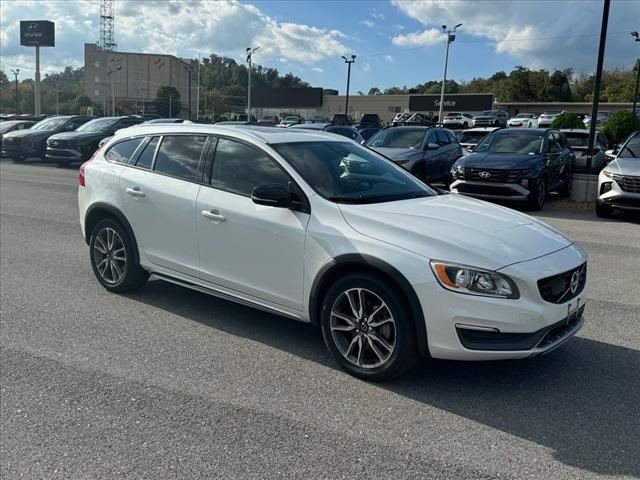 2015 Volvo V60 Cross Country T5