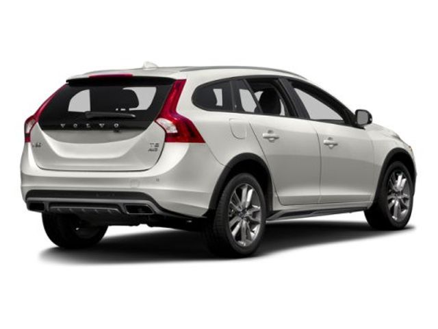 2015 Volvo V60 Cross Country T5