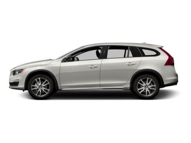 2015 Volvo V60 Cross Country T5