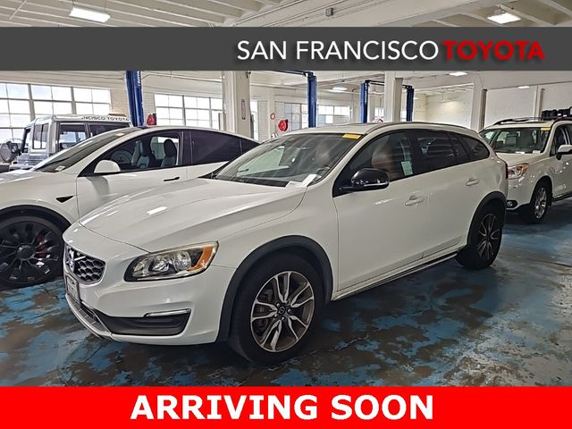 2015 Volvo V60 Cross Country T5