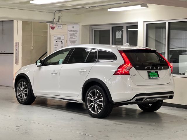 2015 Volvo V60 Cross Country T5