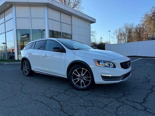 2015 Volvo V60 Cross Country T5