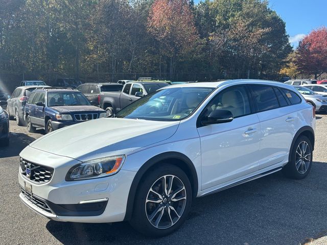 2015 Volvo V60 Cross Country T5 Platinum