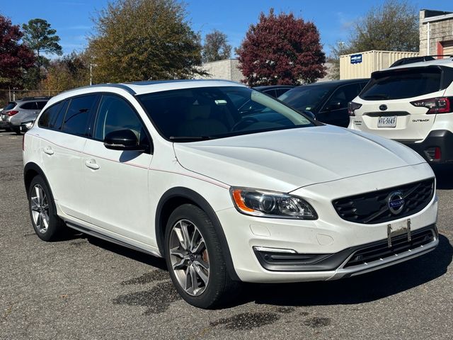 2015 Volvo V60 Cross Country T5 Platinum