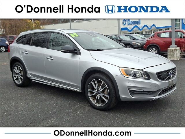 2015 Volvo V60 Cross Country T5 Platinum