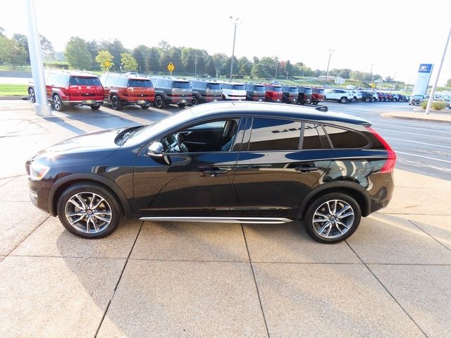 2015 Volvo V60 Cross Country T5 Platinum