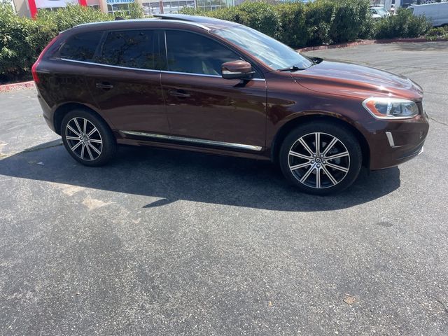 2015 Volvo XC60 T5 Drive-E Premier