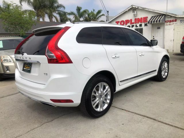 2015 Volvo XC60 T5 Drive-E Premier Plus