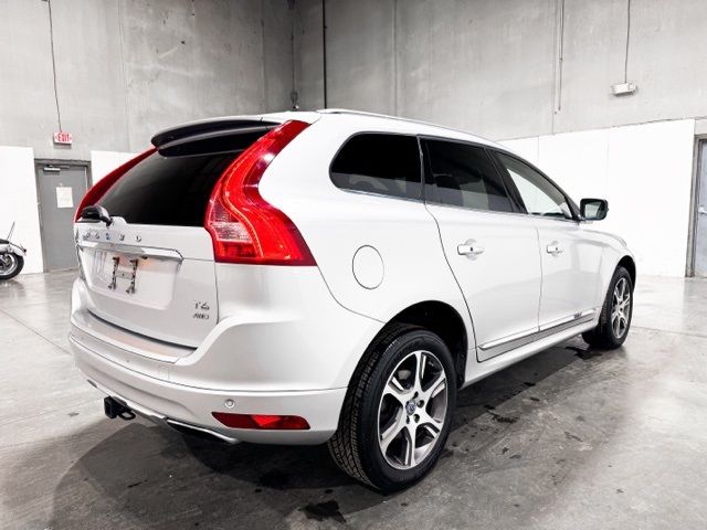 2015 Volvo XC60 T6 Platinum