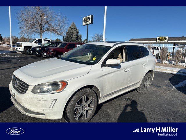 2015 Volvo XC60 T6 Platinum