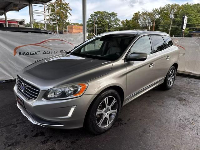 2015 Volvo XC60 T6 Platinum