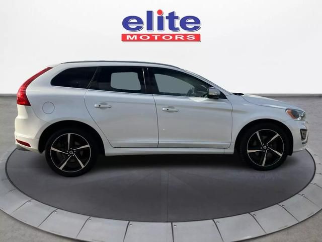 2015 Volvo XC60 T6 R-Design Platinum